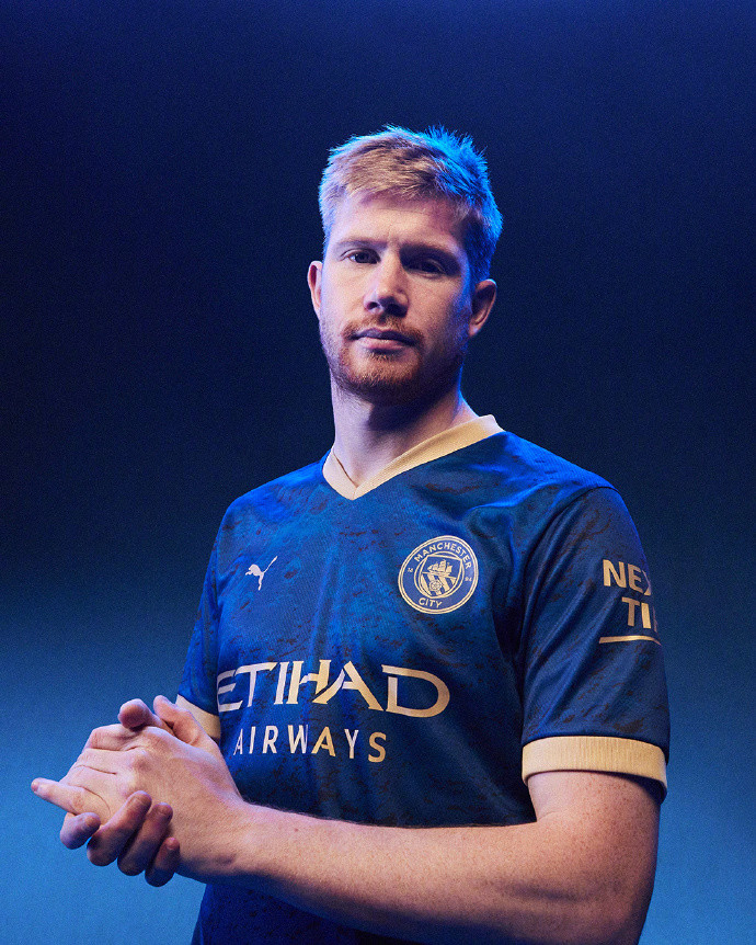 判若两队，武汉三镇前14轮5胜3平6负，后16轮1胜4平11负