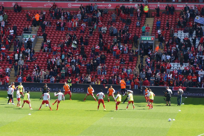 19岁22天，莱比锡边锋迪奥曼德成为德甲历史第二年轻戴帽球员（年仅19岁又22天，莱比锡翼锋迪奥曼德成为德甲史上第二年轻上演帽子戏法的球员）