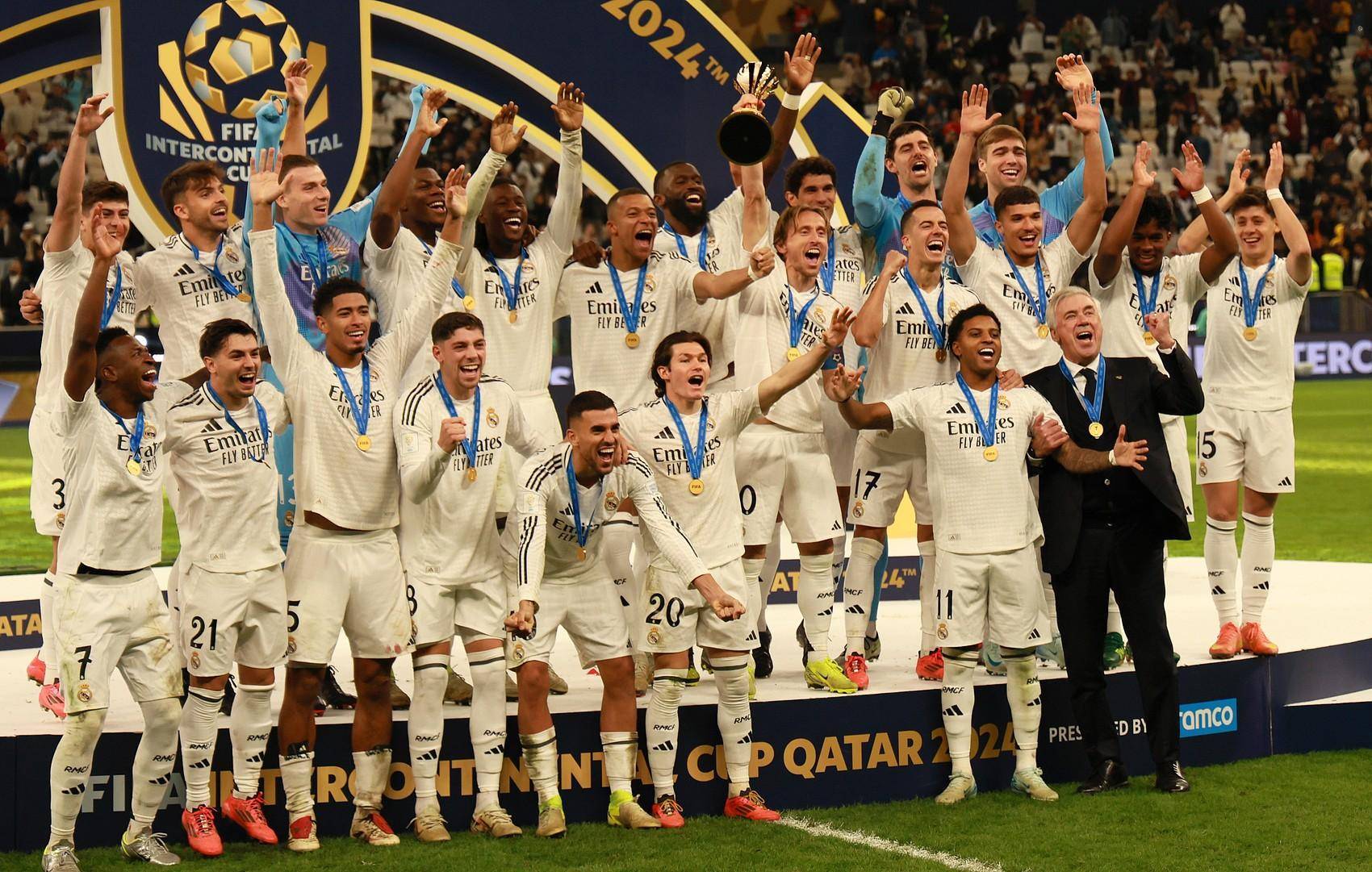 这下真信了！切尔西9号魔咒无人可破，新援中锋再遭严重伤情困扰