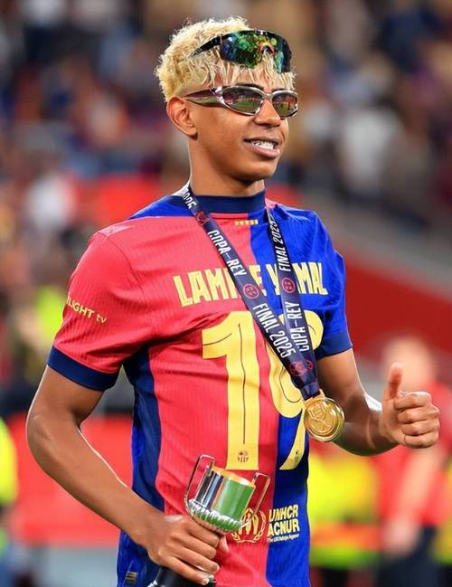 TA：热刺在欧冠中展现出了自信，他们在英超中也应做到这点（TA：热刺在欧冠自信十足，英超赛场也该延续这股劲头）