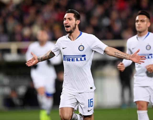 成绩斐然，加斯佩里尼被罗马球迷描绘成魔法师形象画在墙上