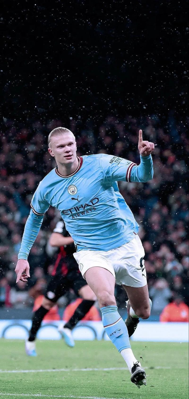 东北人冰雪上玩出花样，骑行健身与躺平同乐