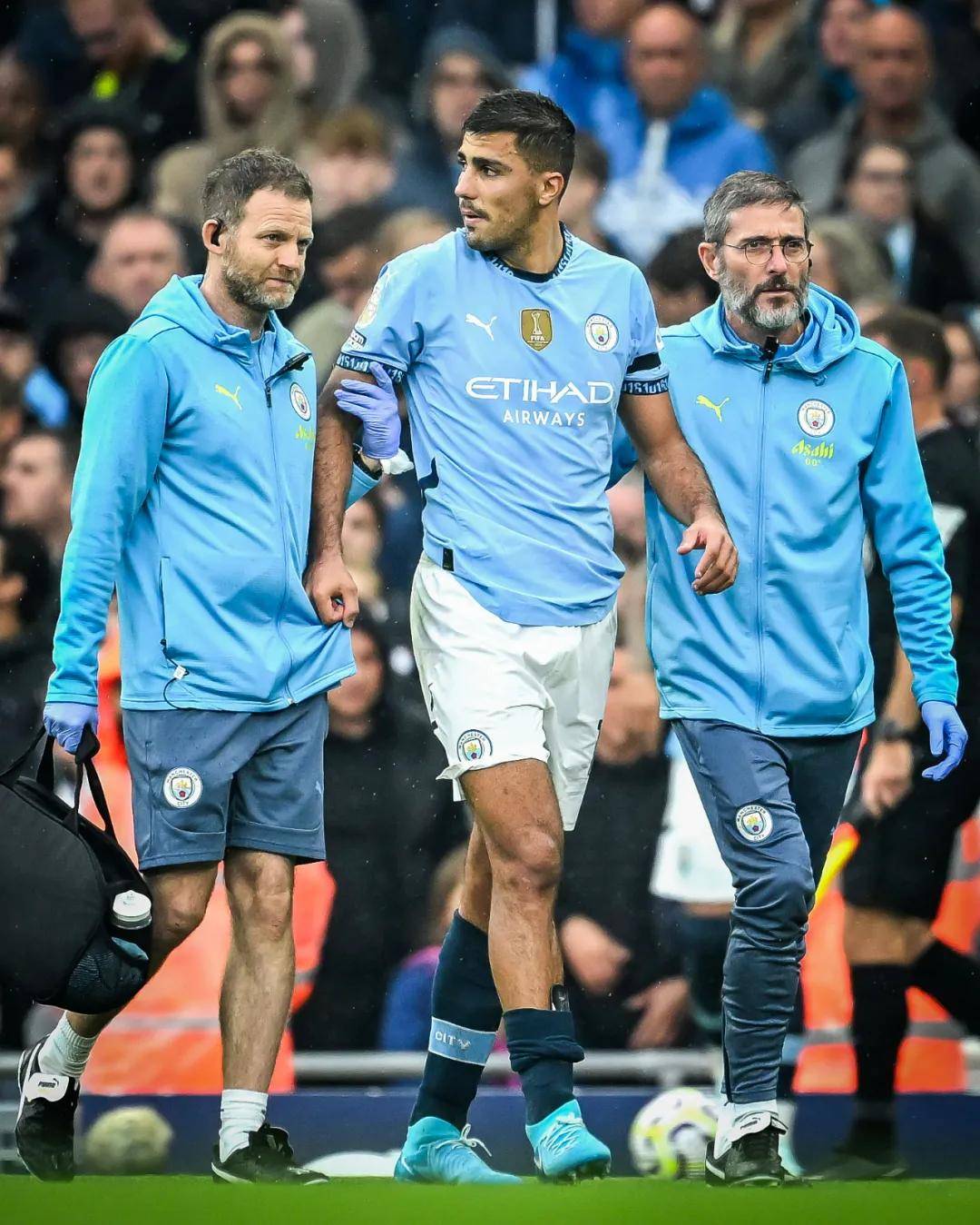 科瓦奇：布兰特和萨比策已归队参加训练，想用胜利为今年收官（科瓦奇：布兰特与萨比策已回归训练，力争以胜利结束今年）