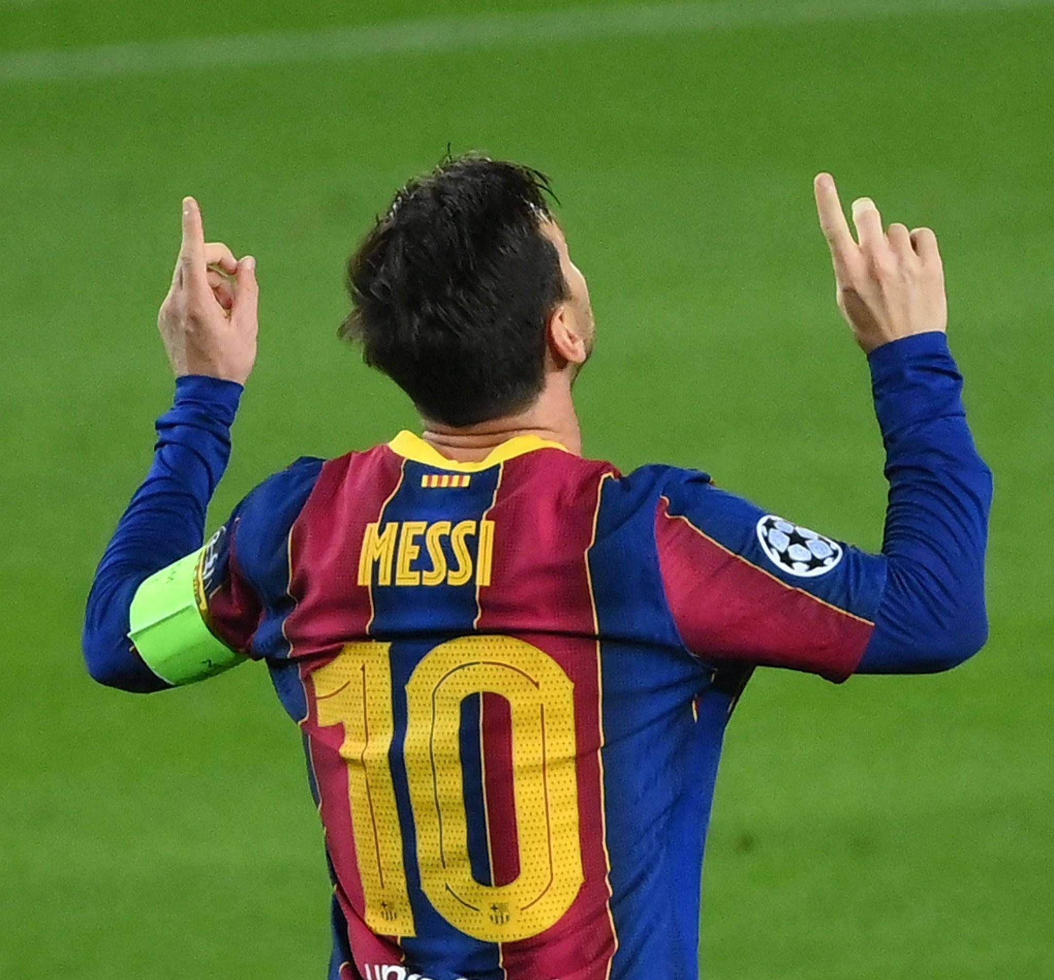 意甲三分制时代，斯帕莱蒂是第二位率队参加过三大德比的主帅（自意甲三分制以来，斯帕莱蒂成为第二位率队参与三大德比的主帅）