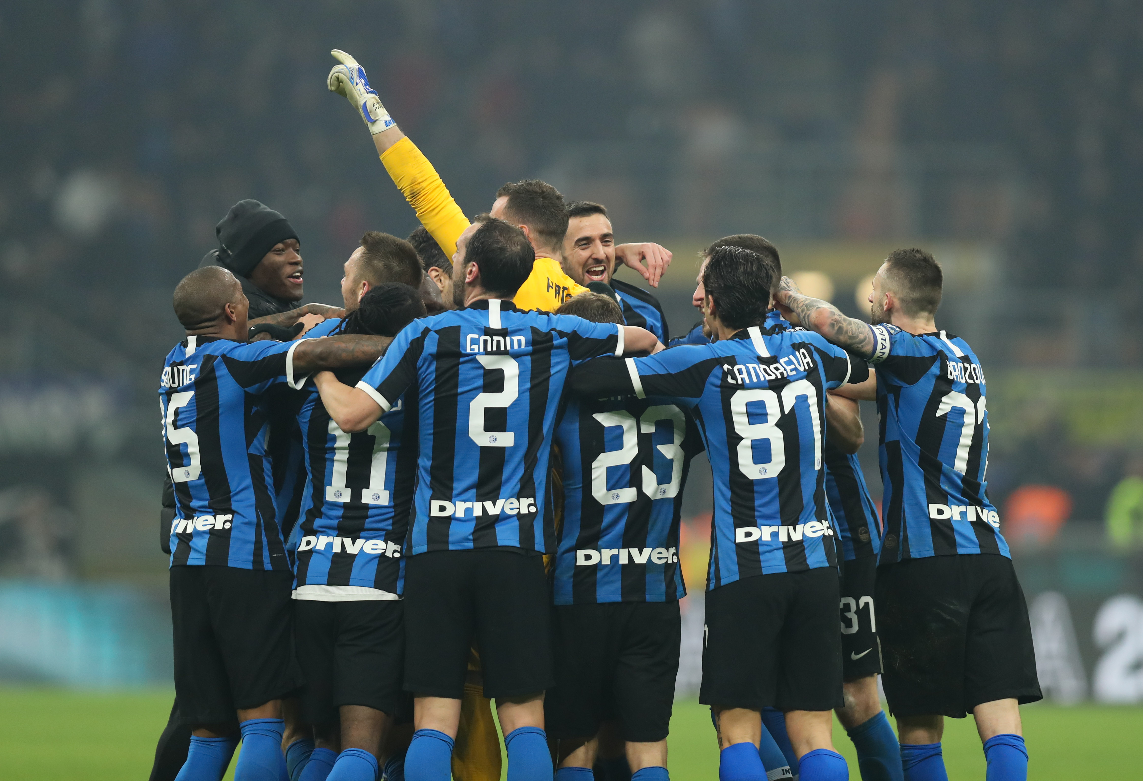 切尔西球员受伤倒地纽卡坚持进攻，马雷斯卡对此质问埃迪·豪（切尔西球员伤退倒地，纽卡仍继续进攻，马雷斯卡为此质疑埃迪·豪）