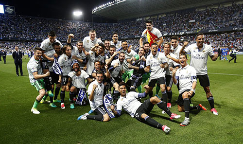 踢球者：拜仁正密切关注格里马尔多，希望其替代格雷罗