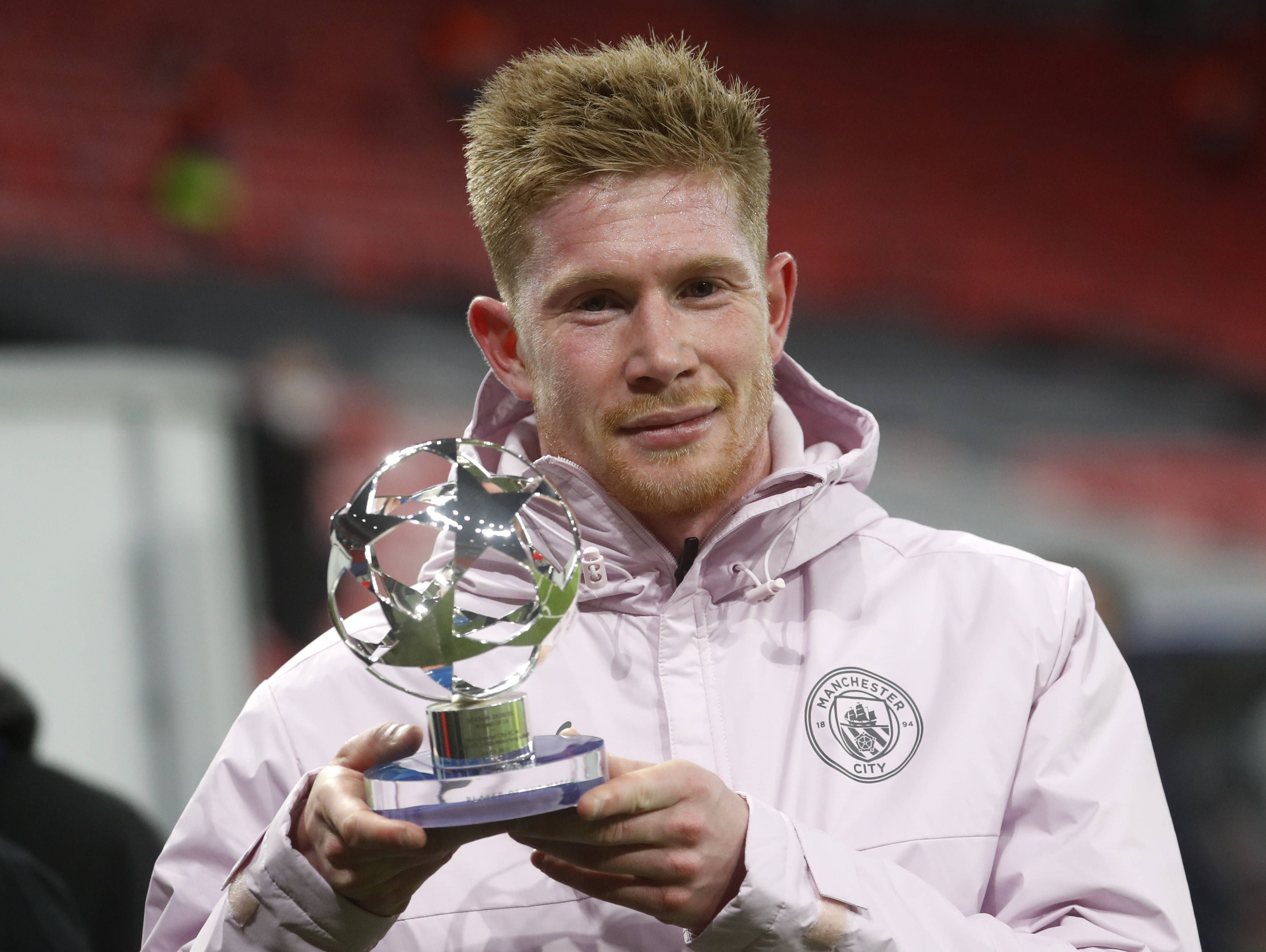 足球国足后防稳固，连续三场零封对手