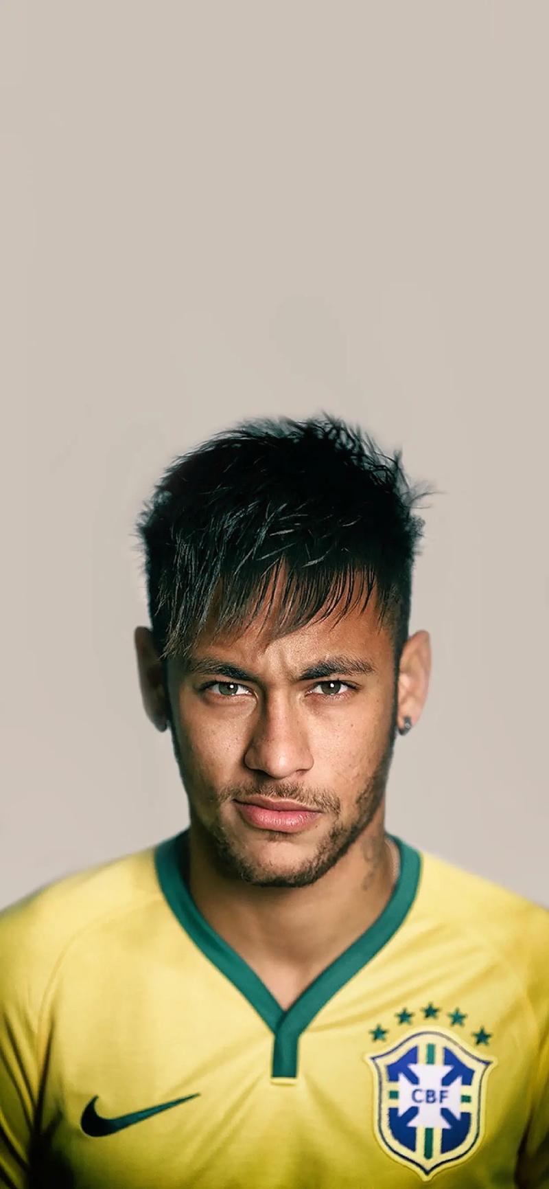 绿帽哥：迪奥曼德经纪人前往英国，与曼联商讨合同条款（绿帽哥：迪奥曼德经纪人赴英，与曼联就合同细节进行谈判）