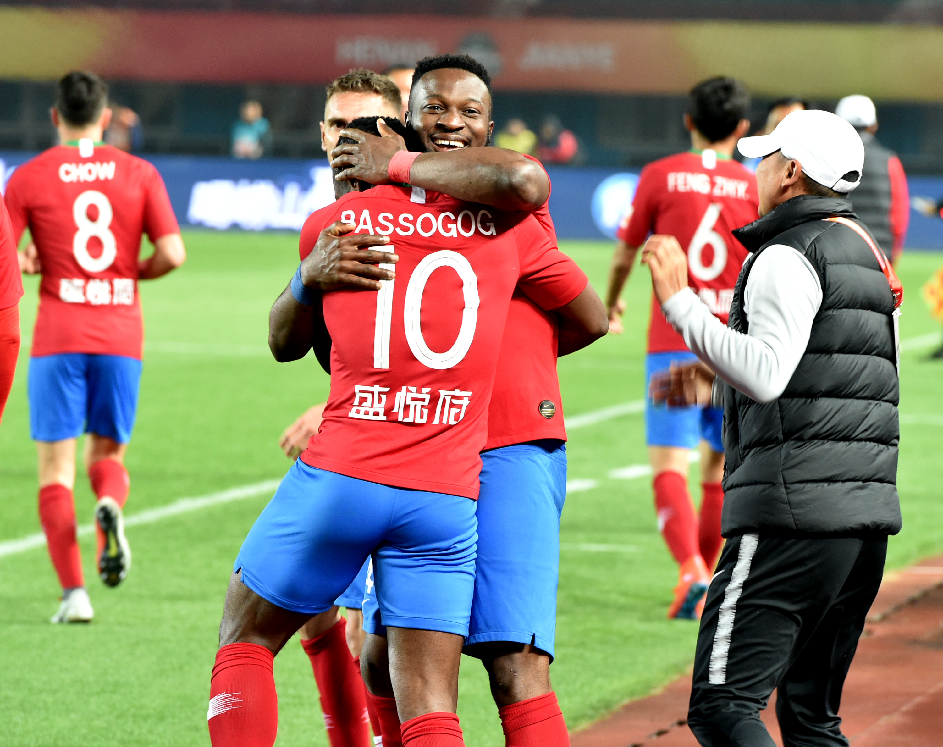 80岁后还能潇洒挥杆，才是高尔夫球友的终极浪漫